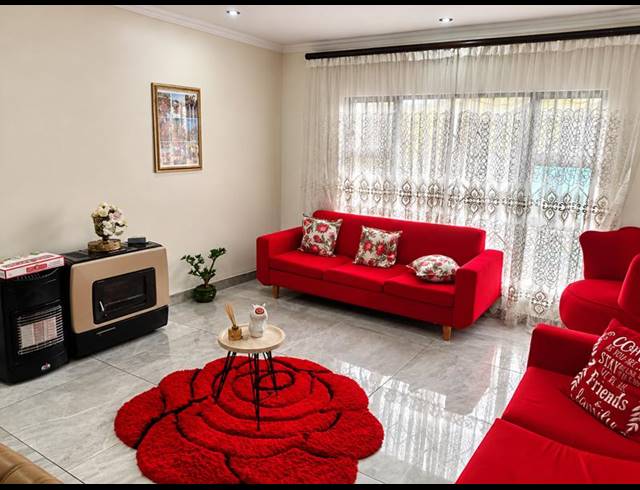 3 BEDROOM HOUSE FOR SALE IN MOREHILL